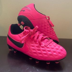 Nike Teimpo Girls Cleats